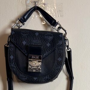 MCM Patricia shoulder bag in black Visetos monogram